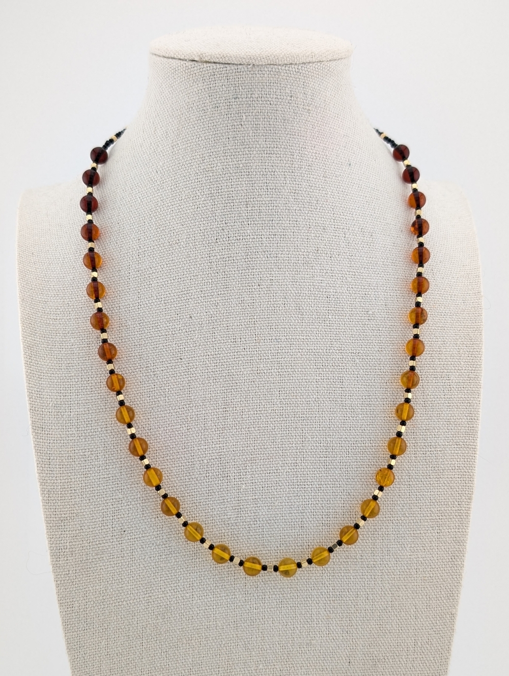 Amber Ombre Necklace - Artisan Gemstone Jewelry - D101